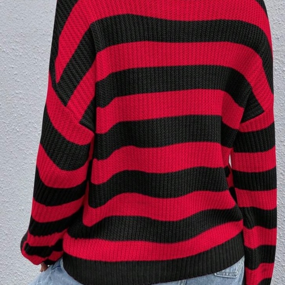 Sweater - Picture 2 of 6